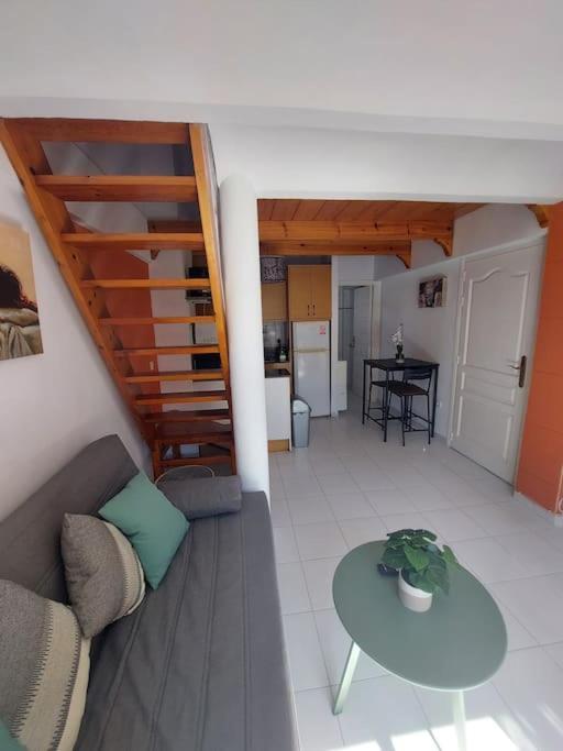 Studio Tipo Loft Con Vista Al Montgo Дения Экстерьер фото